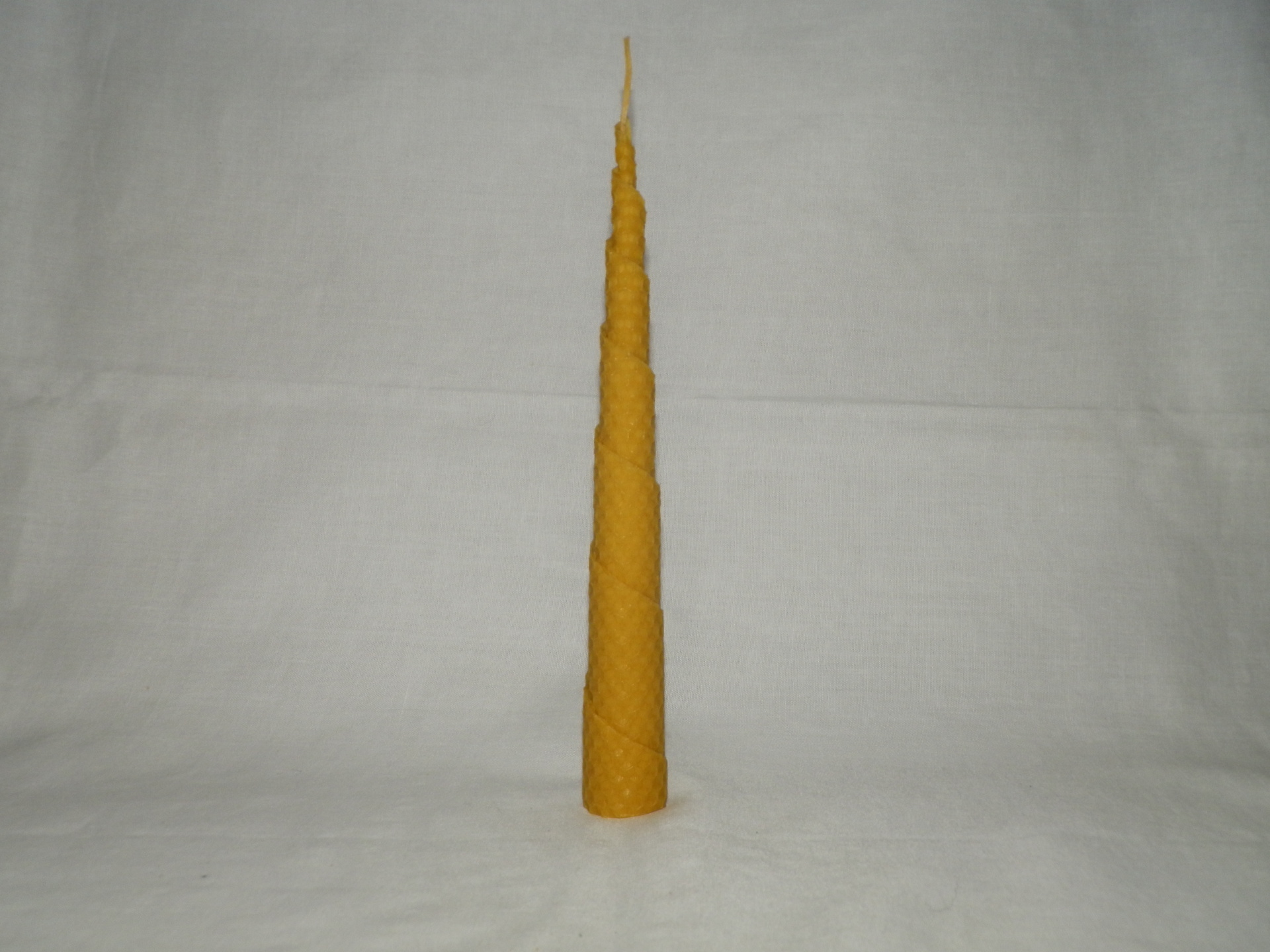 Vosková sviečka - kónická 24 x 3 cm