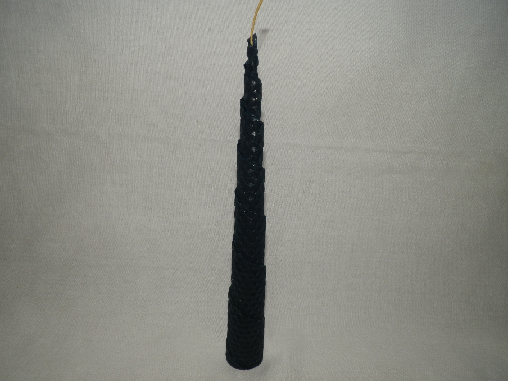 Farebná vosková sviečka - kónická 24 x 3 cm - č.32 – Obrázok 4